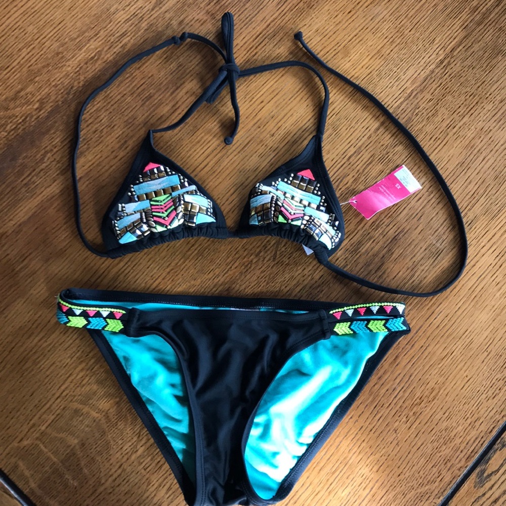 Xhilaration bikini NWT. Top XS, bottoms small.